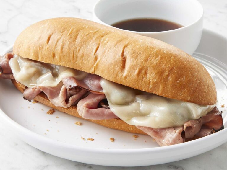 Melt-in-Your-Mouth Easy French Dip Sandwiches: A Flavorful Delight for Your Taste Buds!