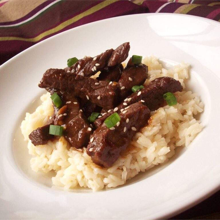 Irresistibly Tender and Fiery Mongolian Beef: A Quick and Flavor-Packed Delight!