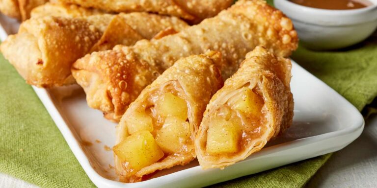 Apple Pie Eggrolls: Crunchy Twist on Classic Dessert