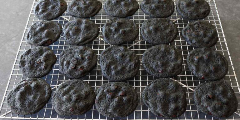 “Black Magic” Chocolate Chip Cookies Recipe »Enchanting Black Magic Chocolate Chip Cookies: A Decadent Delight for Every Sweet Tooth »