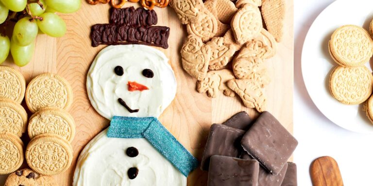 Adorable Melting Snowman Board: The Ultimate Showstopper for Holiday Entertaining!