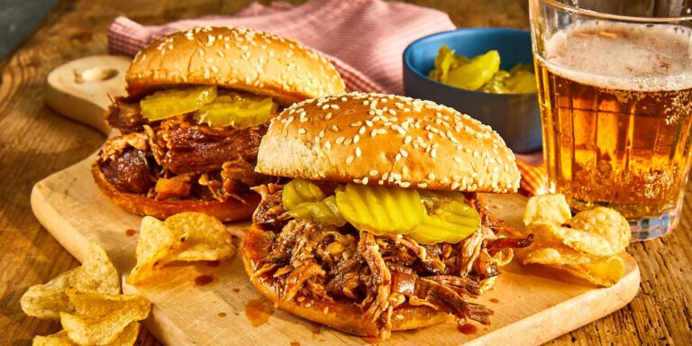 Irresistibly Flavorful Slow Cooker Texas Pulled Pork: A Mouthwatering Recipe with Step-by-Step Video Guide