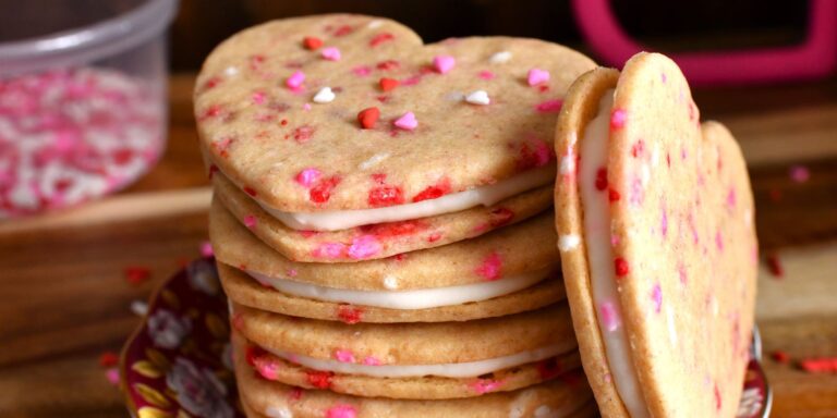 Funfetti Cheesecake Sandwich Cookies RecipeIrresistible Funfetti Cheesecake Sandwich Cookies: A Festive Delight for Any Occasion!
