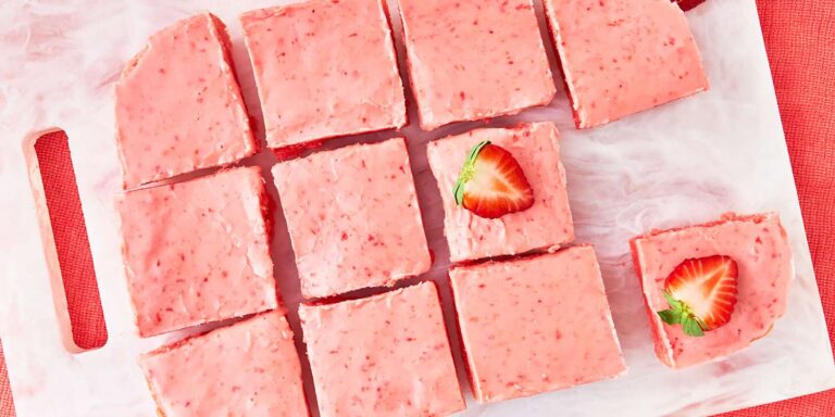 Easy Strawberry Brownies Recipe »Indulge in Decadence: Irresistibly Easy Strawberry Brownies Recipe for a Sweet Escape »