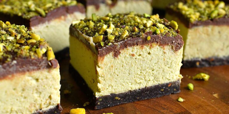 No-Bake Chocolate Pistachio Cheesecake Bars RecipeDecadent No-Bake Chocolate Pistachio Cheesecake Bars: Indulge in a Luxurious Treat!